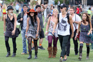 vanessa-hudgens-austin-butler-coachella